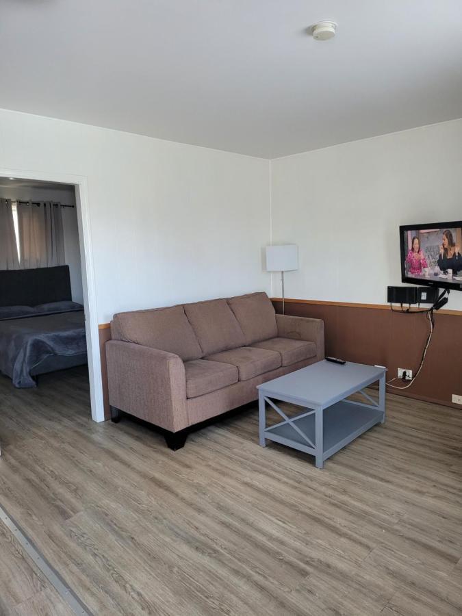 Midtown Motel On Alaska Ave 道森克里克 外观 照片